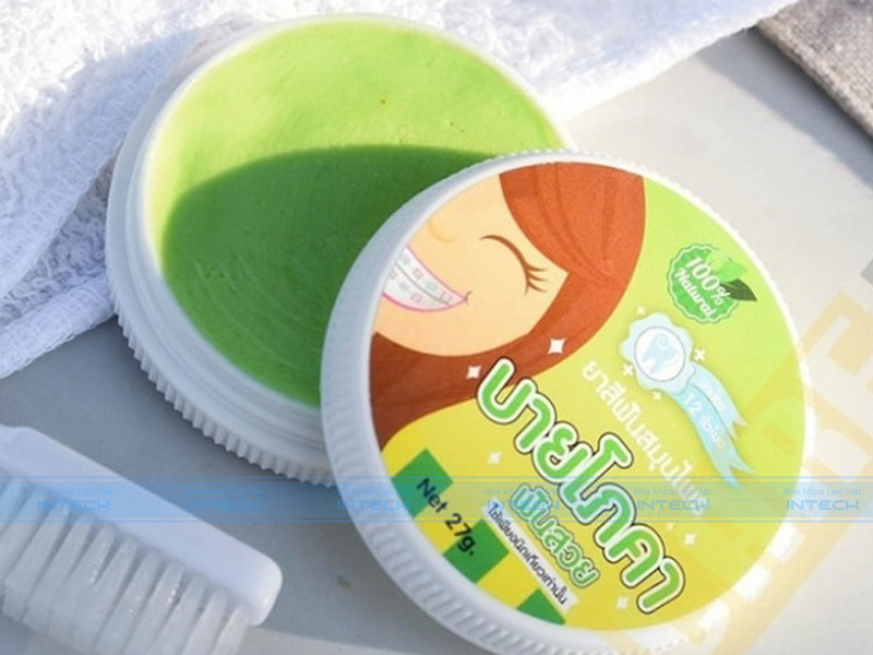 Kem đánh răng phoca có giá thành hợp lý nên được nhiều người niềng răng lựa chọn