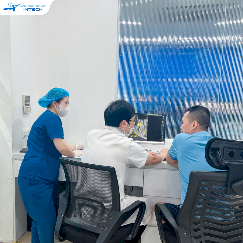 Cô chú/anh chị nên đến cơ sở nha khoa uy tín và công khai minh bạch mọi dịch vụ, chi phí để được tư vấn chính xác