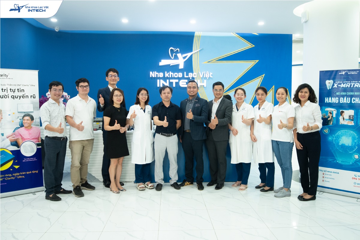 mắc cài thường và mắc cài tự buộc