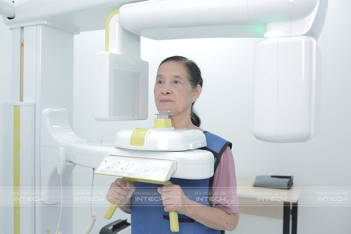 Hệ thống trang thiết bị hiện đại, tiên tiến ảnh hưởng đến giá trồng răng implant
