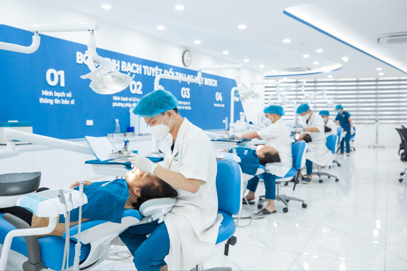 không gian nha khoa lạc việt intech