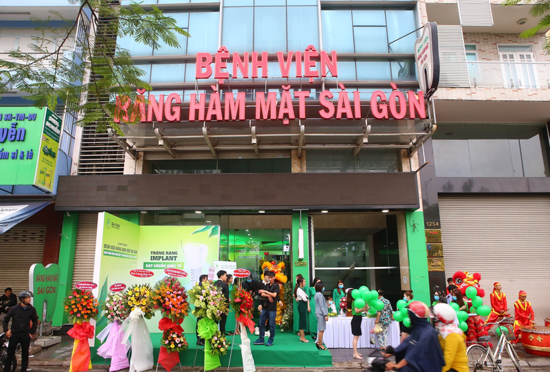 Bệnh viện Răng Hàm Mặt Sài Gòn là một trong những đơn vị nha khoa nổi tiếng nhất TPHCM