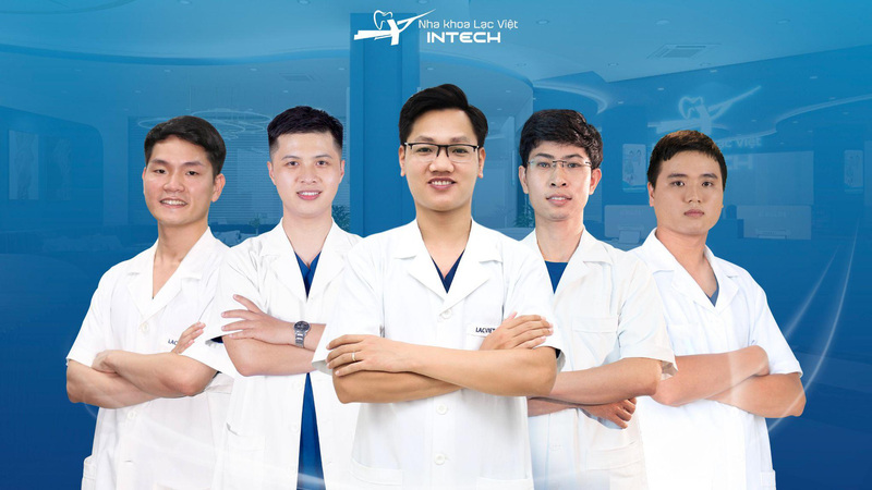 Nha khoa Lạc Việt Intech Hải Phòng luôn đặt sự hài lòng của khách hàng lên hàng đầu, cam kết chất lượng và hiệu quả điều trị bằng văn bản pháp lý
