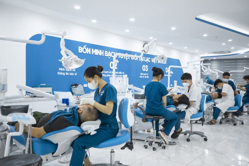 Cô chú/anh chị cần tìm hiểu các nha khoa uy tín, cảnh giác trước dịch vụ trồng răng Implant giá rẻ 